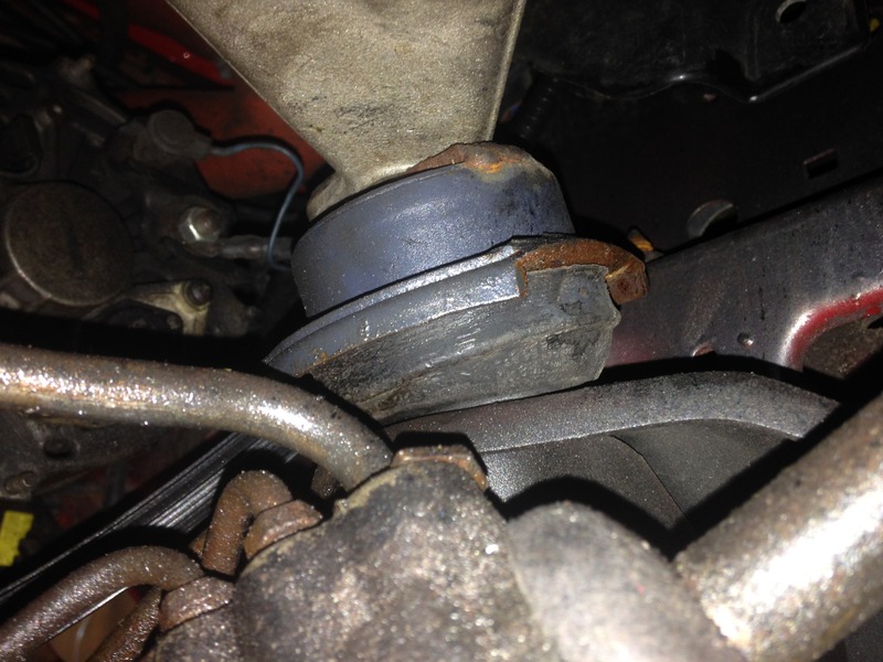 4x4 and 2wd engine mount differences - PassionFord - Ford Focus, Escort ...