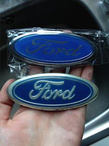 How do i tell if a light blue ford badge is real?-wgexng5.png