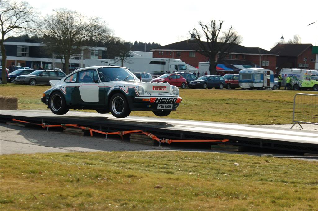 Name:  2010RaceRetroStonleigh140310403Larg.jpg
Views: 17
Size:  107.5 KB