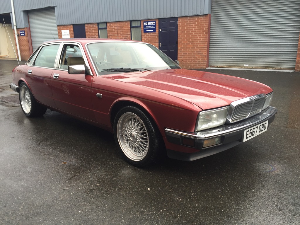 Rusty Jaguar XJ40 - New reg is on! E 4OXJ picture