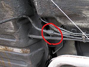 XR3i MFI Fuel line connections-conn1.jpg