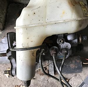 Sierra brake pump into Capri.-04f21875-15e2-4545-bb23-5e8f0b17618f.jpeg